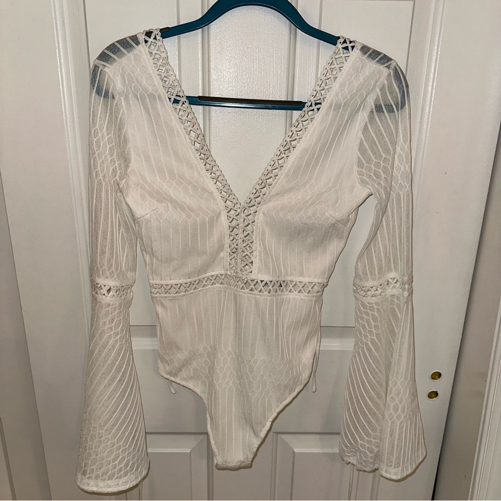 Long Sleeve Lace Bodysuit SIZE SMALL